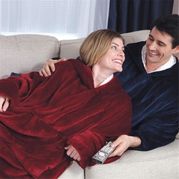 1 + 1 PROMO - Patura cu Maneci Stil Hanorac cu Gluga si Buzunar Huggle Hoodie Pentru el si ea