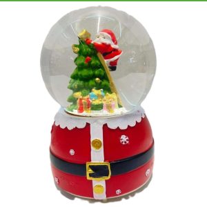 Glob decorativ de craciun cu zapada